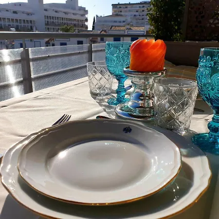 Sunhouse بيت ضيافة